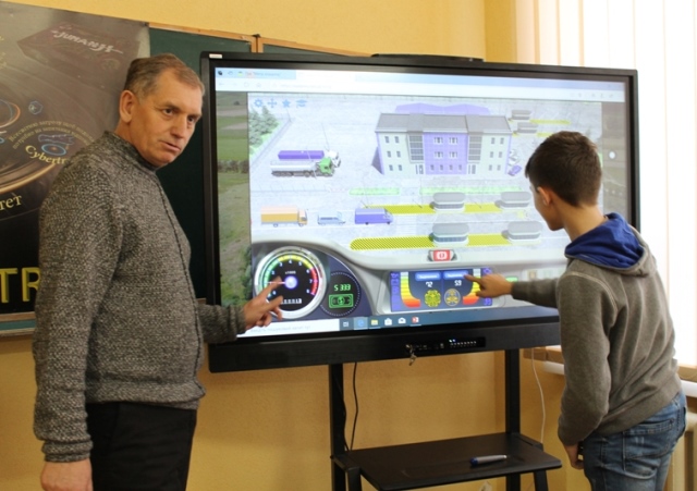 Ознайомлення учнів з моделюванням та ігровими технологіями